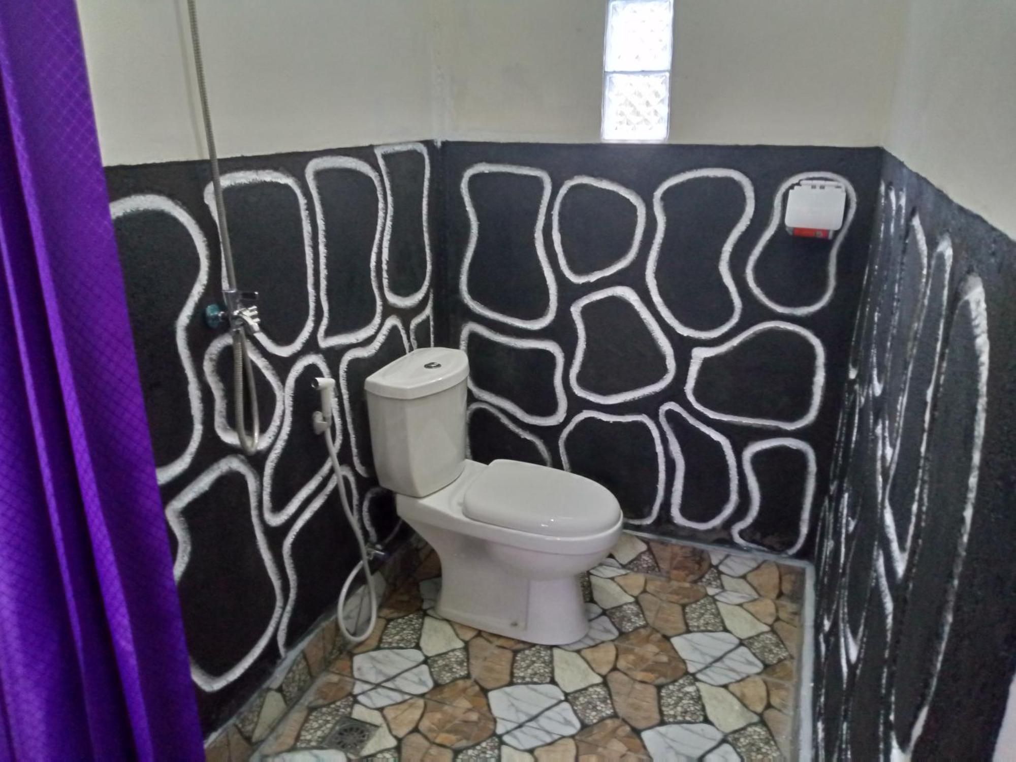 Syaqila Homestay Lombok テテバトゥ エクステリア 写真