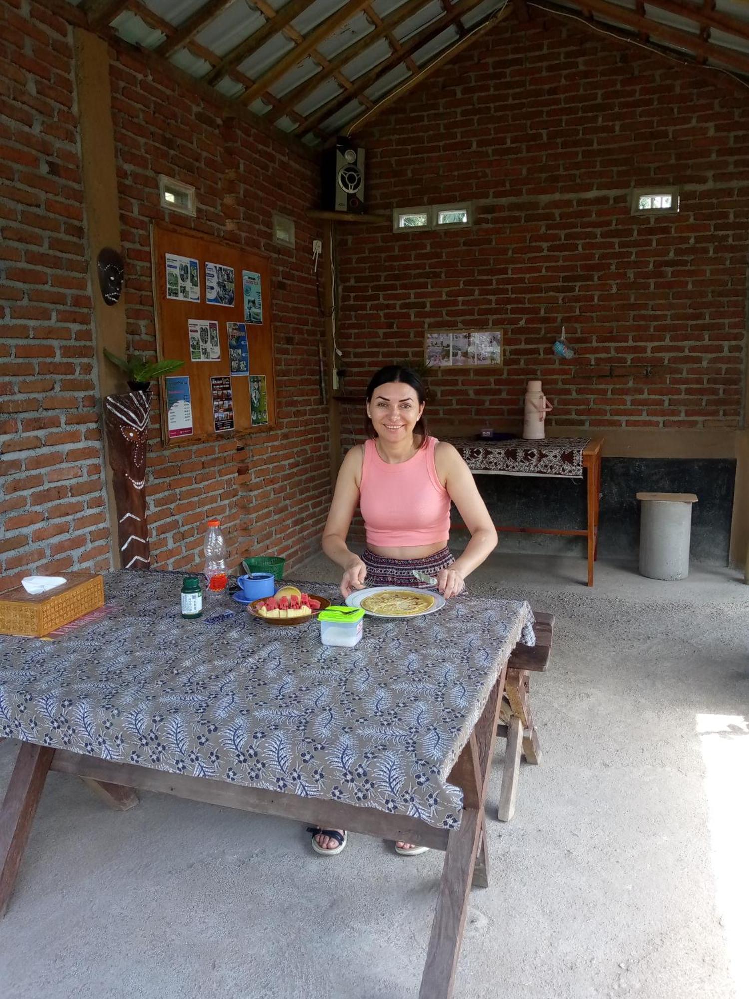 Syaqila Homestay Lombok テテバトゥ エクステリア 写真