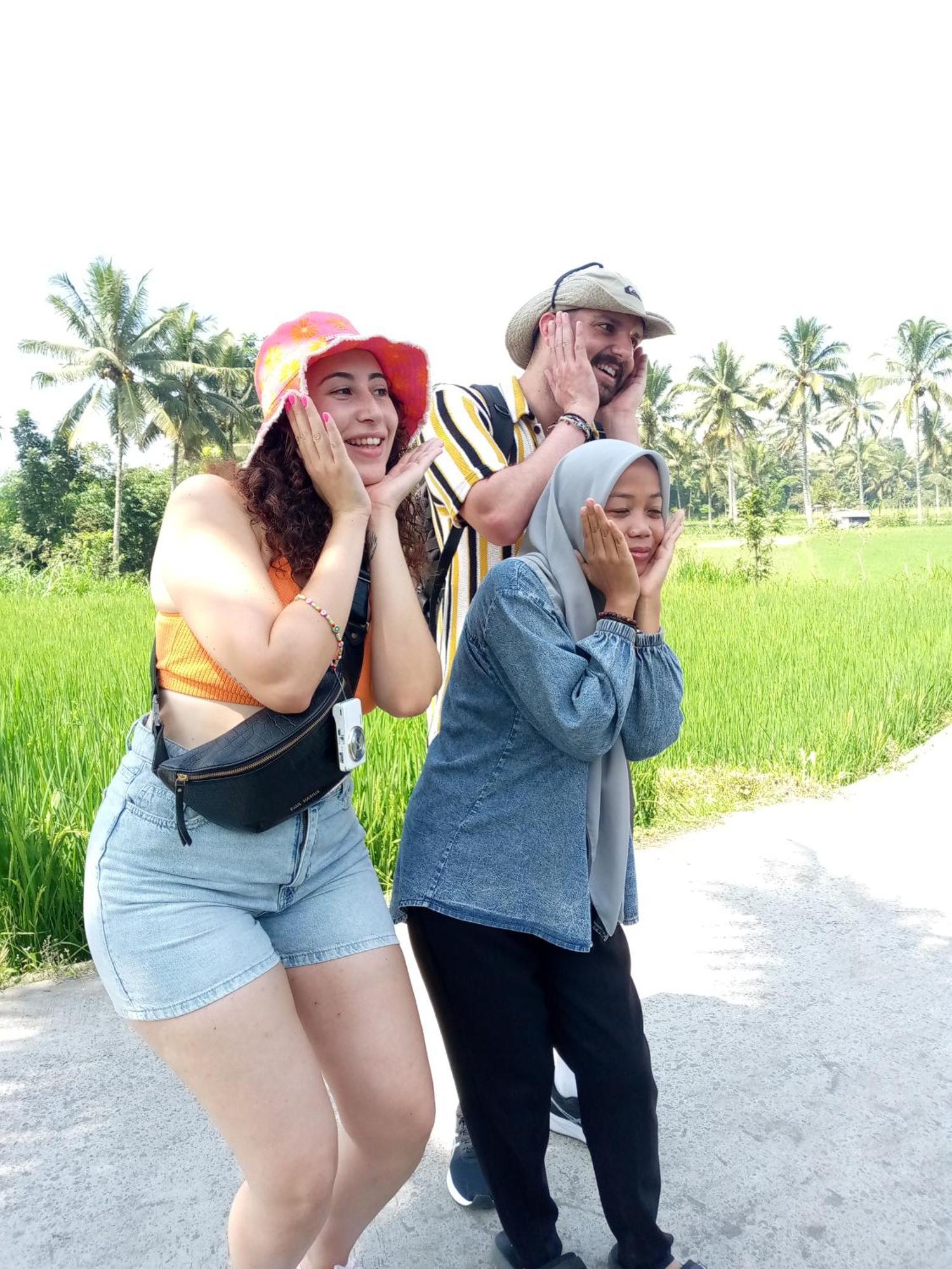 Syaqila Homestay Lombok テテバトゥ エクステリア 写真