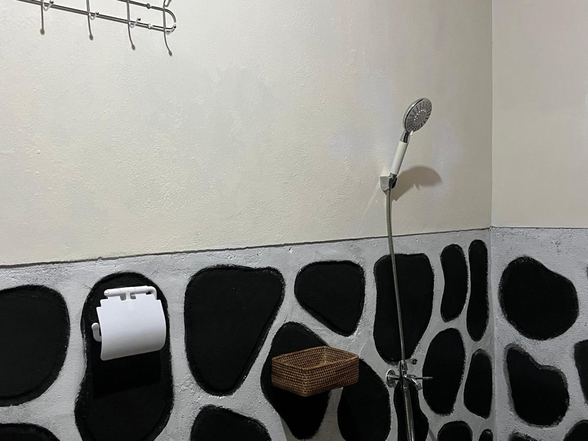 Syaqila Homestay Lombok テテバトゥ エクステリア 写真